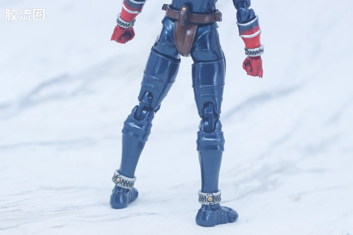 SHF 真骨雕假面骑士系列 假面骑士响鬼 20th Anniversary Ver. - 图片